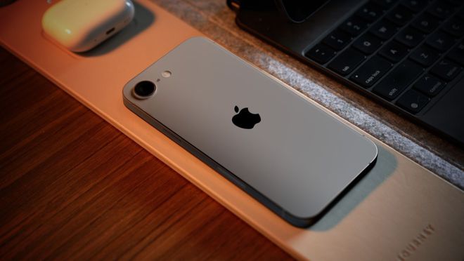 16e2025年最鸡肋的手机m6米乐注册iPhone(图3)