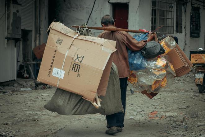 都能让人崩溃希望你是一个例外老人最可恨的12种行为占一种(图7) 都能让人崩溃希望你是一个例外老人最可恨的12种行为占一种(图7)